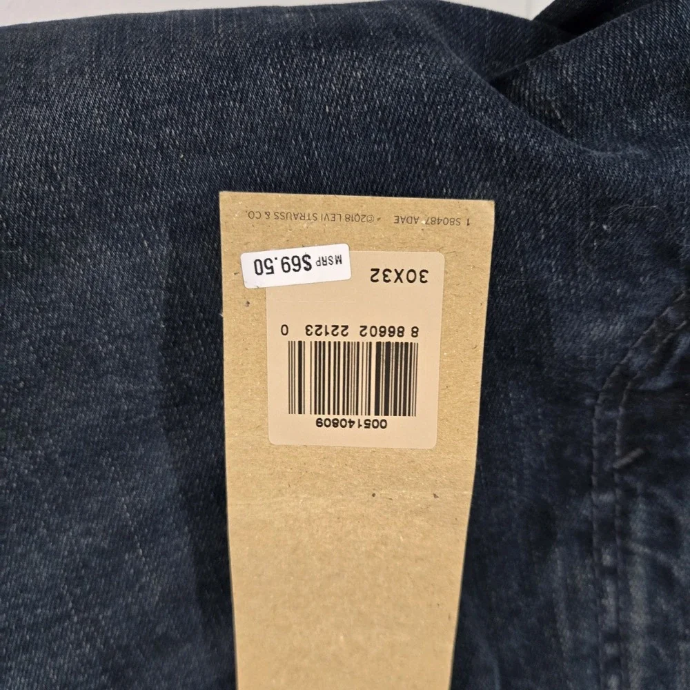 Levi's 514 Men Jeans 30X32 Dark Blue Denim Straight Button‎ 32